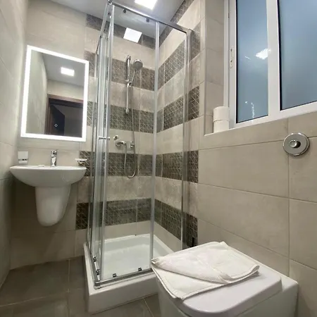 Seaview Apartament *